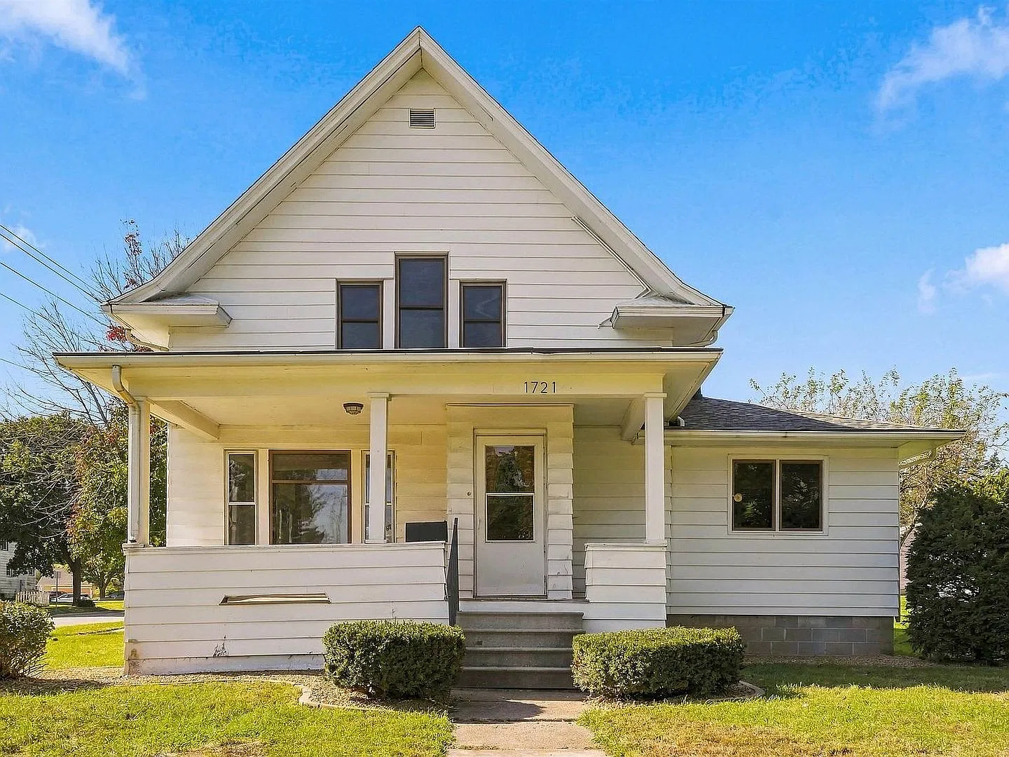 1721 Clay Street — Photo 2
