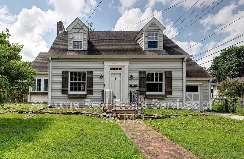 2 bed, 2.5 bath, 1647 sqft, $1,530 — Photo 1