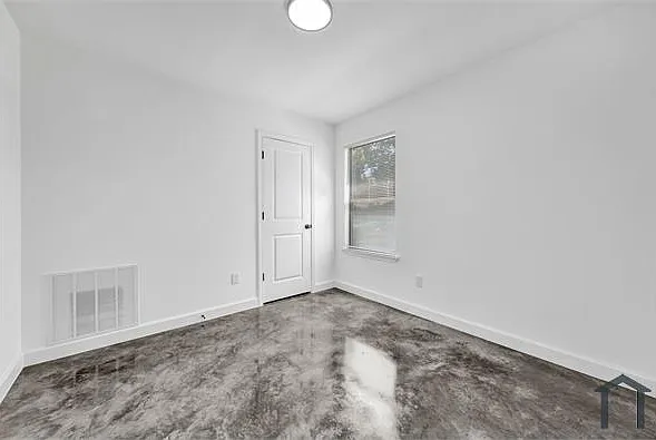 728 King Ave — Photo 11