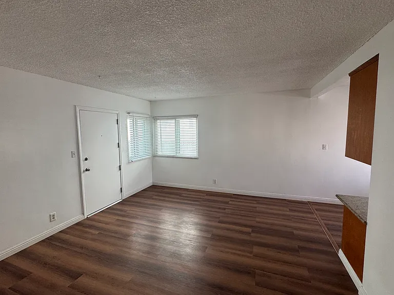 212 E Tamarack Ave #6 — Photo 19