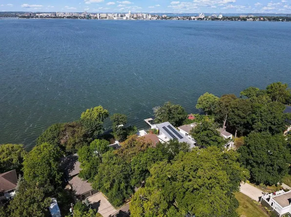 5601 Tonyawatha Trail, Monona, WI 53716
