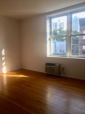 Rented by Comprehensive Management | media 4