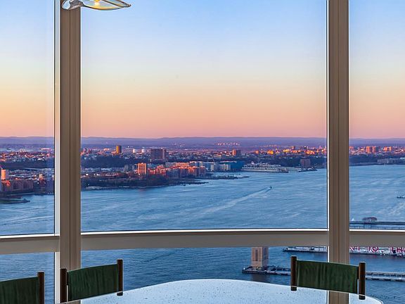 2nd image of 111 Murray St #53WEST