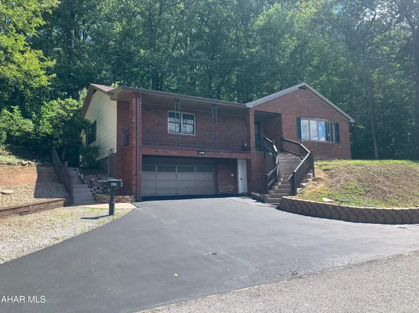 4411 4th Ave, Altoona, PA 16602