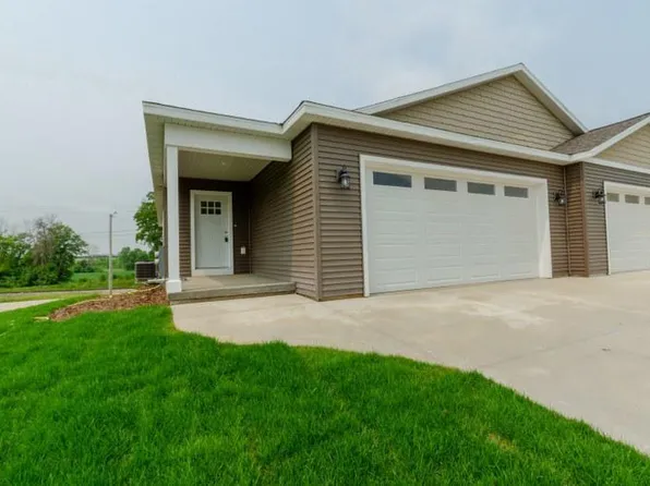 704 Laurie Ann CIRCLE, Watertown, WI 53098