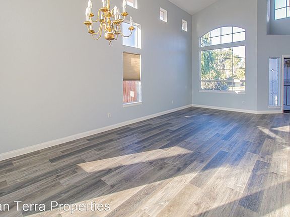 5th image of 1116 Corrales Ln