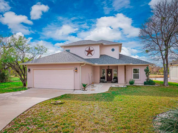 101 Tule Lake Lane, Kingsland, TX 78639