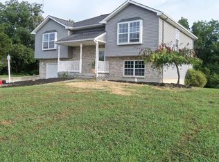 233 Cedar Rdg, Falmouth, KY 41040