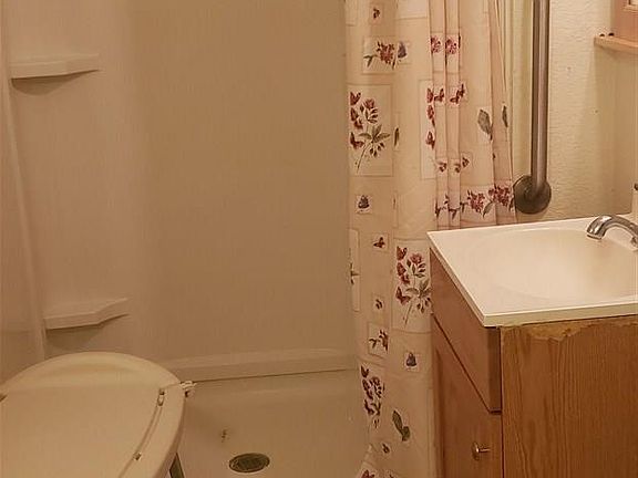 3rd image of 216 N 12th St
