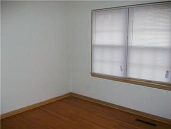 3rd image of 9601 Belmont Ave