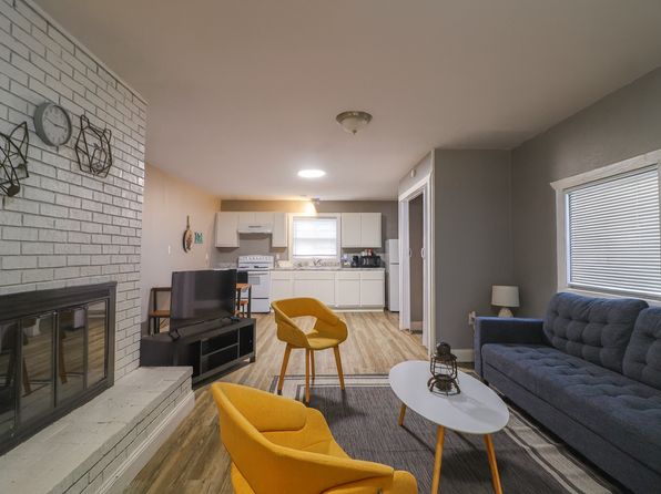 205 W Nettleton Ave #C