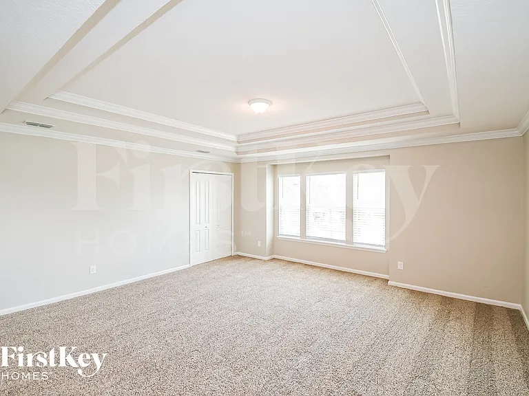 4025 Emilio Ln — Photo 12