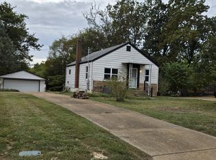 230 Cliff Cave Rd, Saint Louis, MO 63129