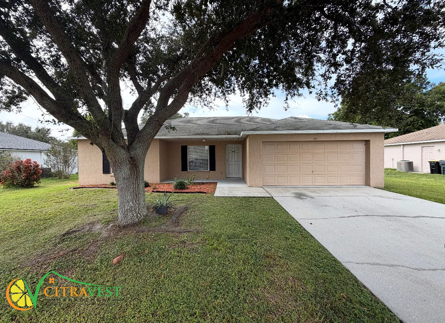 3 Bedroom, 2 Bath in Winter Haven Available! — Photo 1