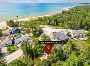 1221 River Rd E, Wasaga Beach, ON L9Z2R7