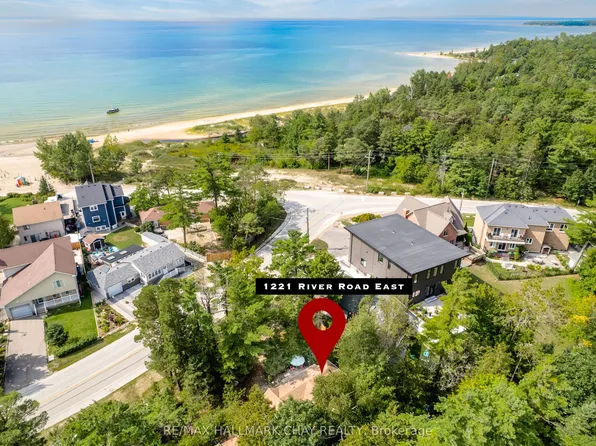 1221 River Rd E, Wasaga Beach, ON L9Z 2R7