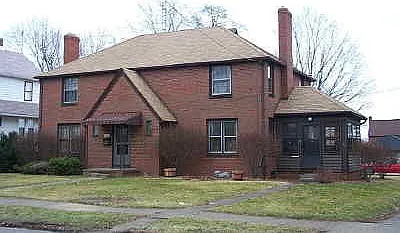 2 bed, $900 — Photo 1