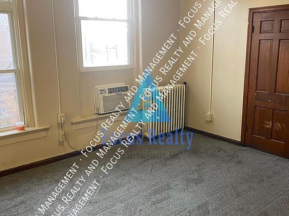 5th image of 15 E Vine St #3