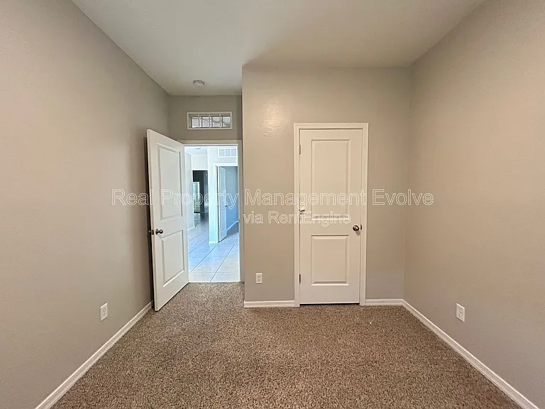 6511 W Magdalena Ln — Photo 22