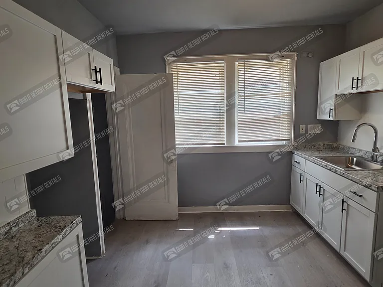 16247 Princeton St — Photo 17