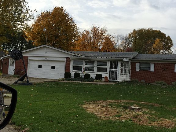 3rd image of 909 Parkview Dr