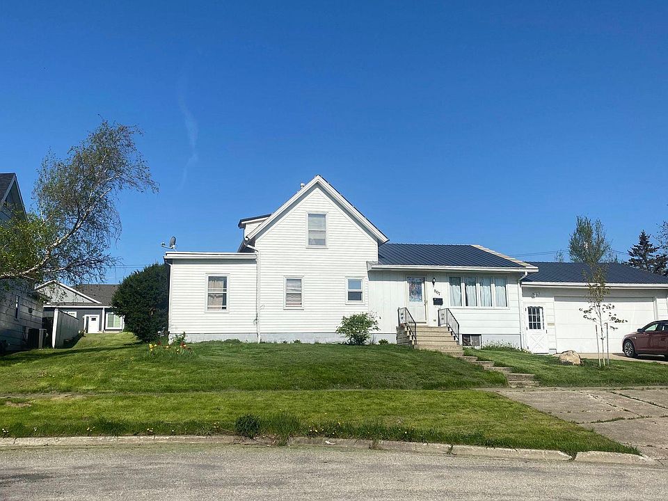 2nd image of 807 Center St