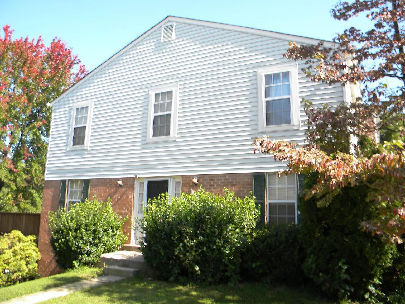 411 Sternwheeler Ct — Photo 1