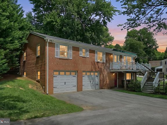 2nd image of 496 Lakeside Dr