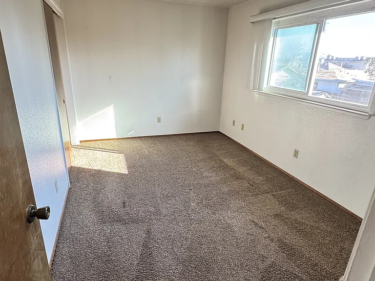 410 Pine St #3 — Photo 9