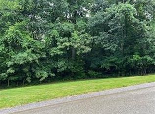 7 Camry Dr, Irwin, PA