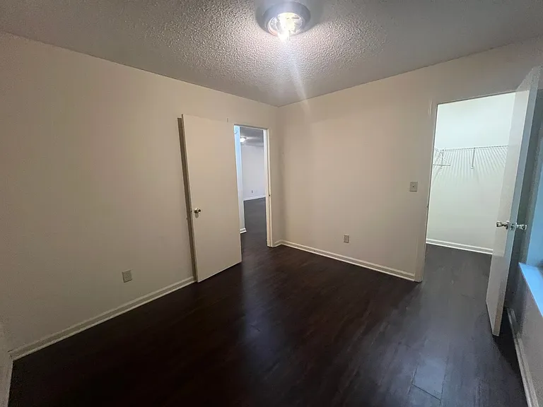 4803 Oak Meadow Dr — Photo 15