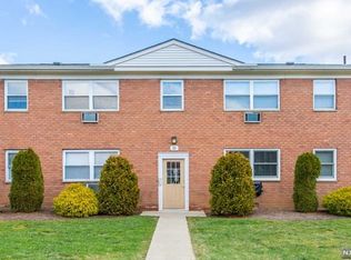 31 Hinchman Ave, Wayne, NJ 07470