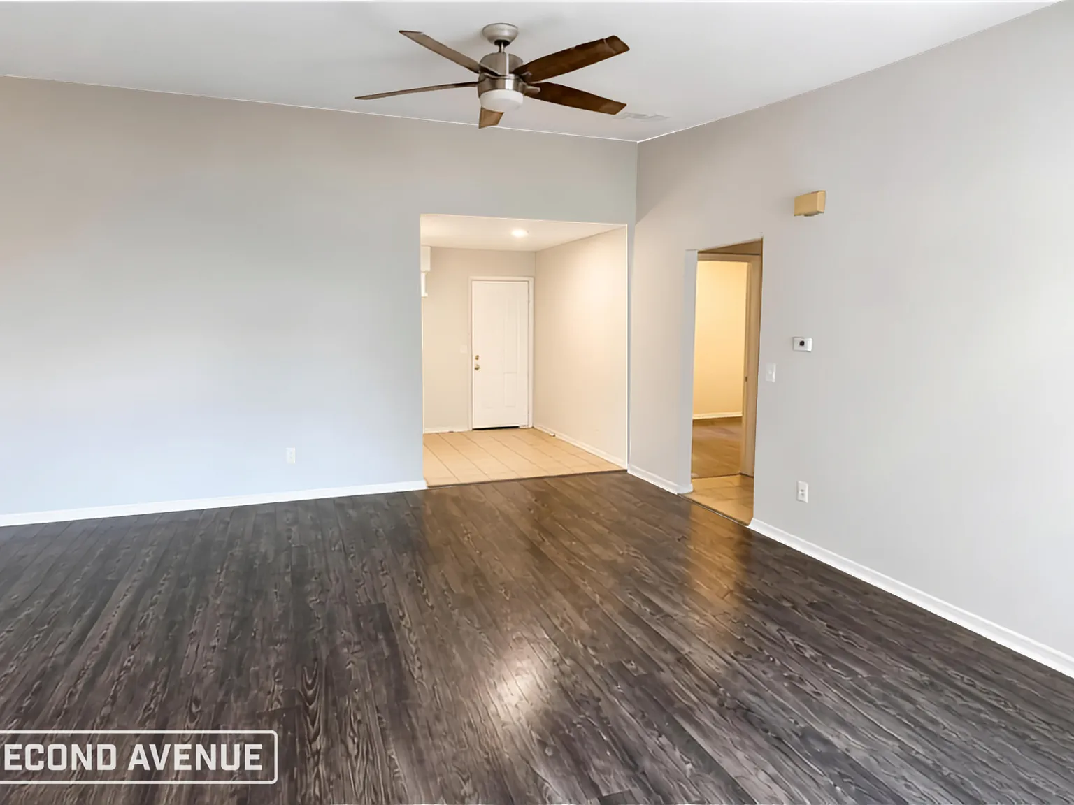 3 bed, 1.5 bath, 1217 sqft, $1,350 — Photo 3