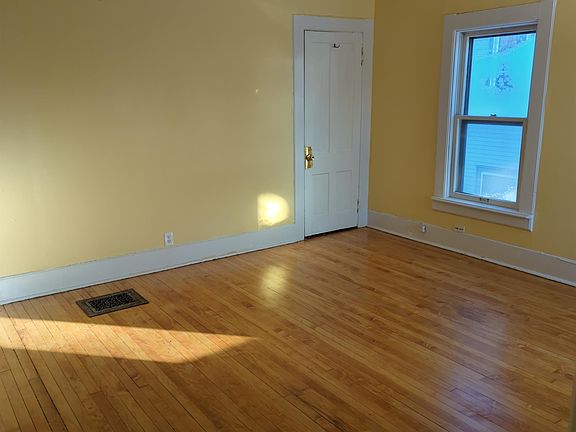 2nd image of 2370A N Palmer St