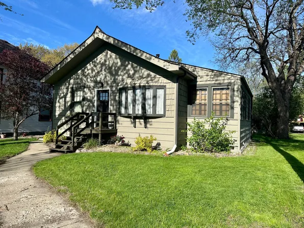 1433 5th Ave, Windom, MN 56101