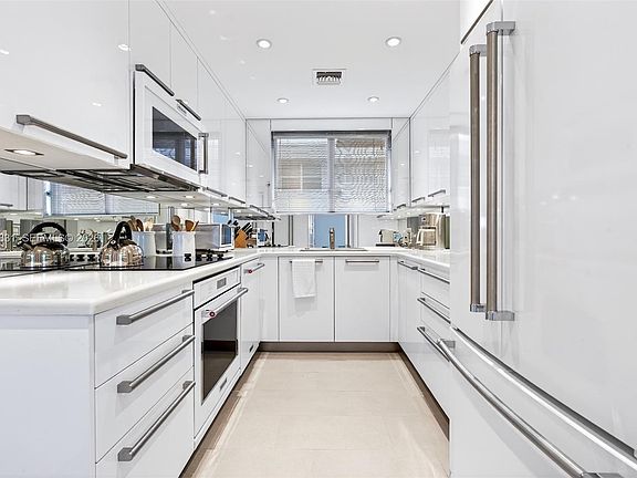 4th image of 10178 Collins Ave APT 208