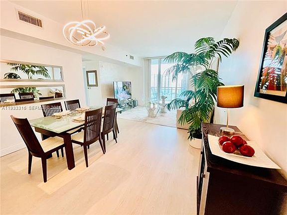 2nd image of 950 Brickell Bay Dr APT 2601