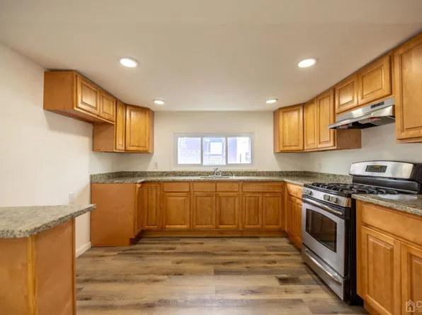 44 Coke Ave, Avenel, NJ 07001