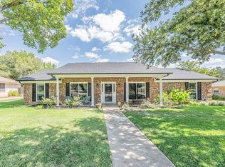 1416 Wade Dr, Bedford, TX 76022