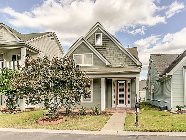 1338 Harbor Park Dr — Photo 1