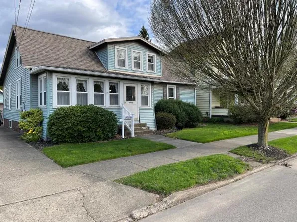 16 Linwood St #8, Warren, PA 16365