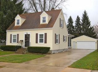 253 Walnut St, Beaver Dam, WI 53916