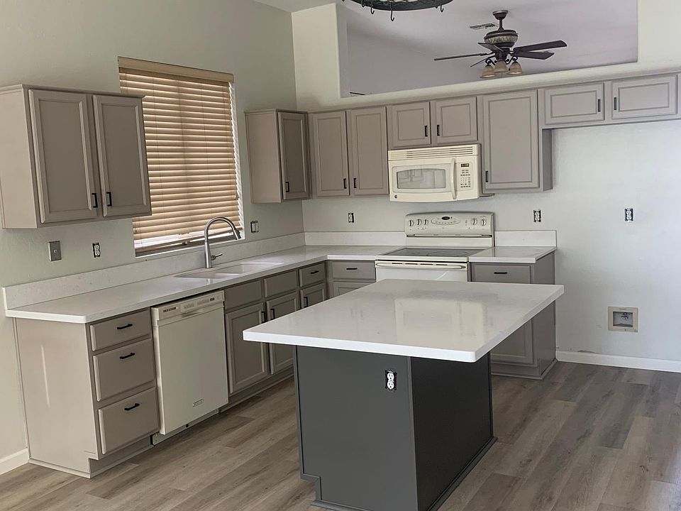 2nd image of 425 E Redondo Dr