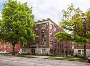 Kenwood, Kansas City, MO 64109