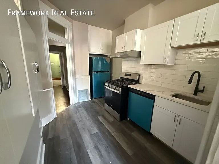 2760 E 14th Ave #9 — Photo 4