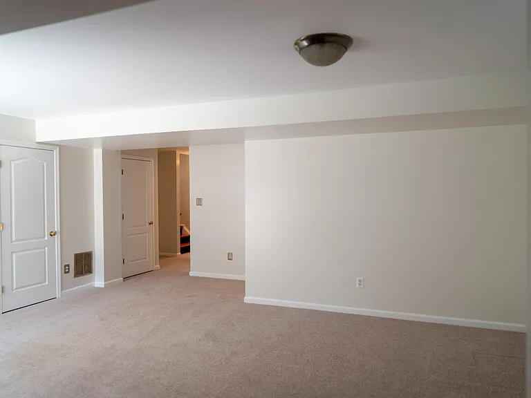 14741 Dogwood Park Ln — Photo 16