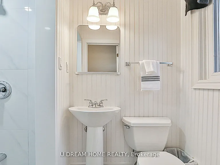 31 Shawfield Cres — Photo 18