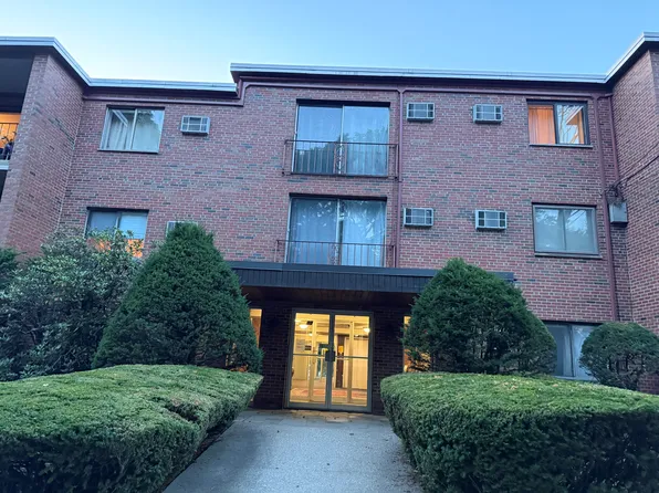 33 Paul St APT 24, Newton, MA 02459