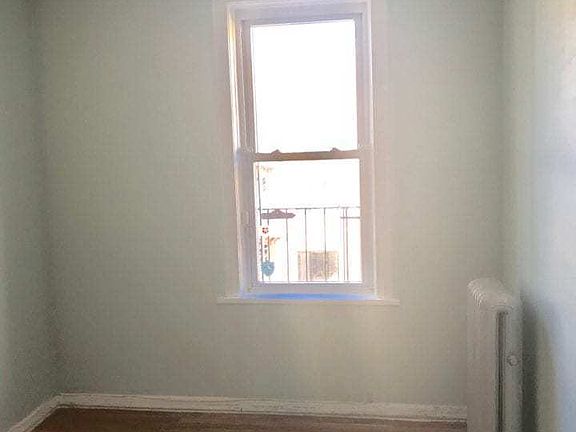 4th image of 3038 33rd St APT 3