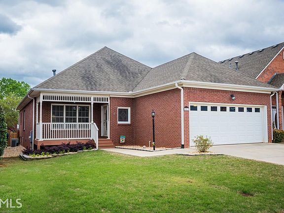 3rd image of 501 Sletten Dr